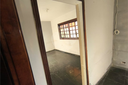 Casa à venda com 3 quartos em Jardim das Esmeraldas, São Paulo, SP