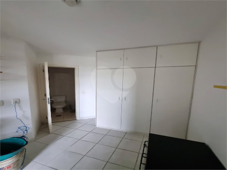 Apartamento à venda com 2 quartos, sendo 1 suíte,  em Barra da Tijuca, Rio de Janeiro, RJ