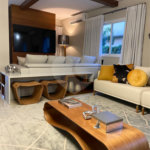 Casa à venda com 4 suítes no condomínio Marambaia, Vinhedo - SP