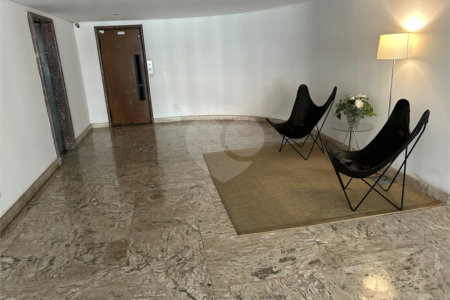 Apartamento à venda com 4 quartos, sendo 2 suítes,  em Paineiras do Morumbi, São Paulo, SP