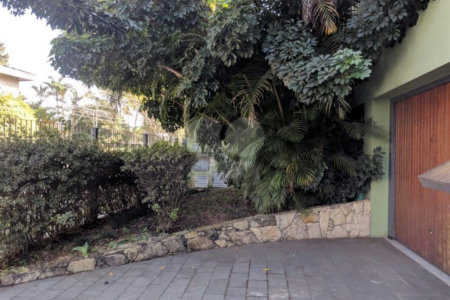Sobrado à venda ou para alugar com 5 quartos, sendo 3 suítes, em Jardim Marajoara, São Paulo, SP