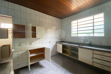 Terreno à venda com 3 quartos, sendo 1 suíte, em Vila Nivi, São Paulo, SP