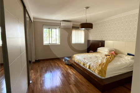 Casa à venda com 4 suítes no condomínio East Village, São Paulo - SP