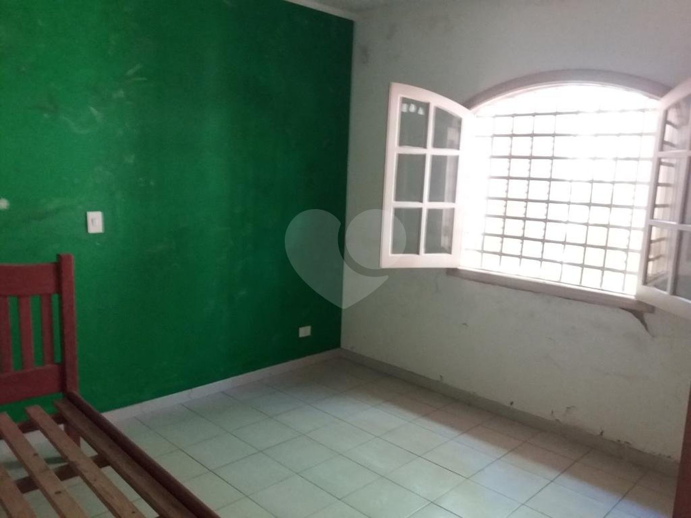 Sobrado à venda com 4 quartos, sendo 1 suíte, em Tremembé, São Paulo, SP
