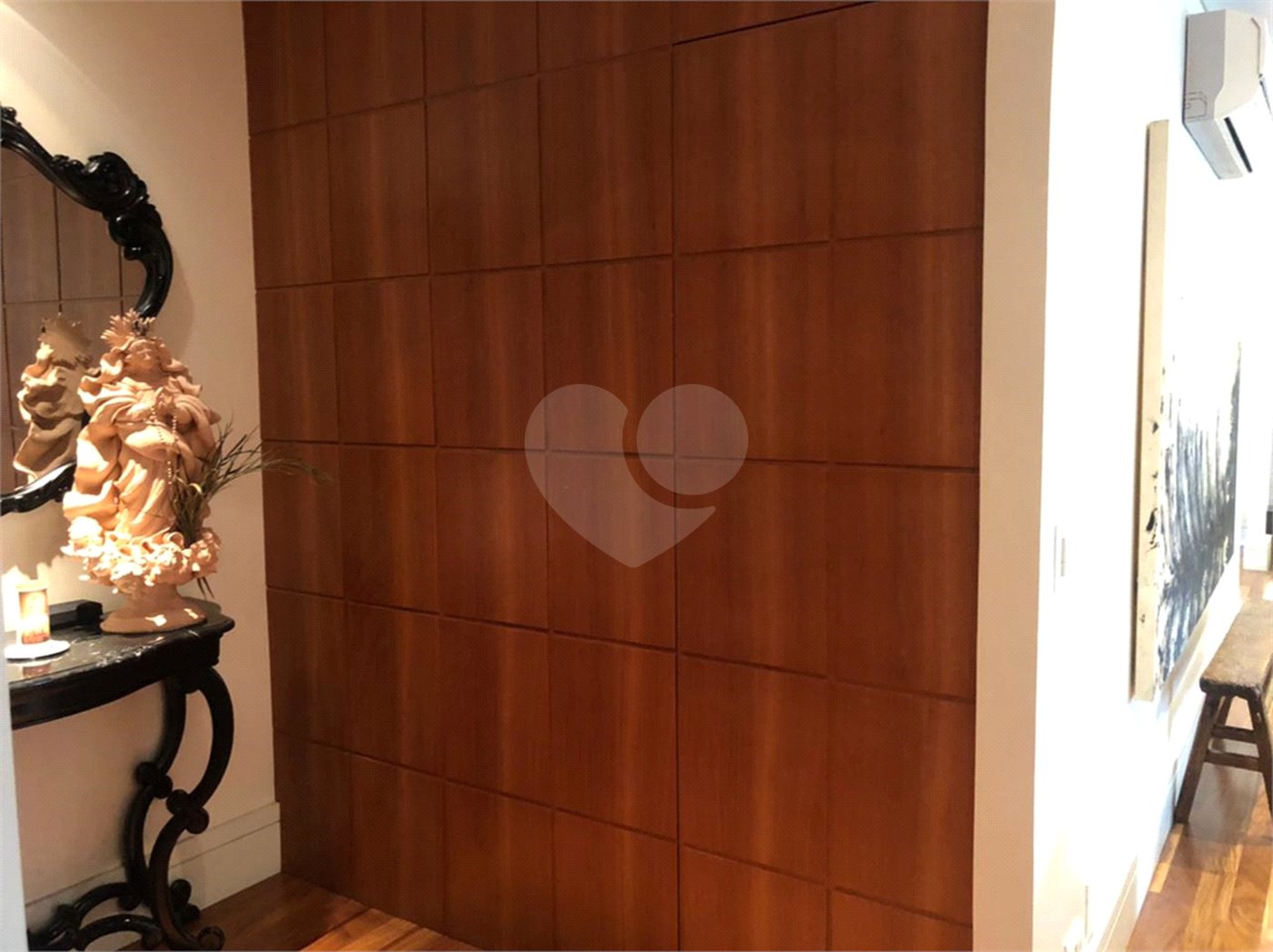 Apartamento à venda com 4 quartos, sendo 3 suítes, em Alto da Boa Vista, São Paulo, SP