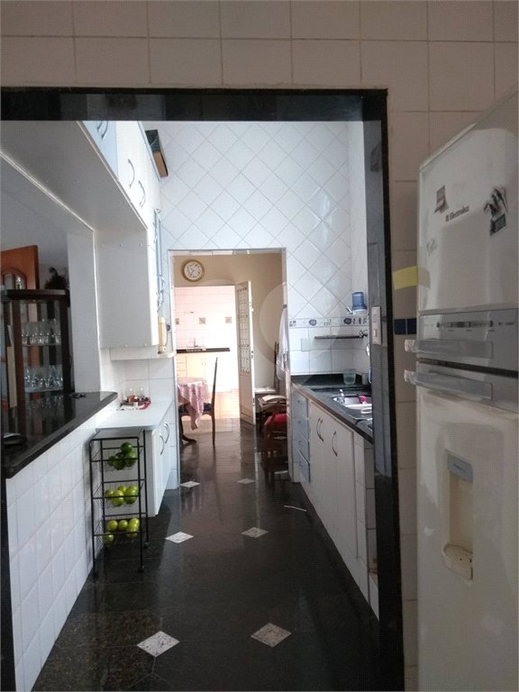 Sobrado à venda com 3 quartos, sendo 2 suítes, no Centro, Araraquara, SP