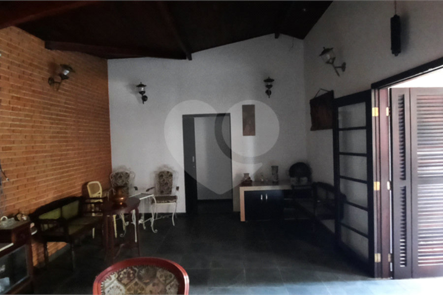 Casa à venda ou para alugar com 4 quartos, sendo 2 suítes, em Mantiqueira, Mairiporã, SP