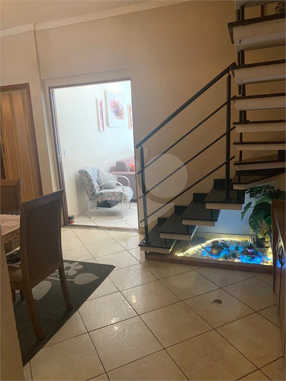 Casa à venda com 4 quartos, sendo 1 suíte, em Loteamento Shangrilá, Valinhos, SP