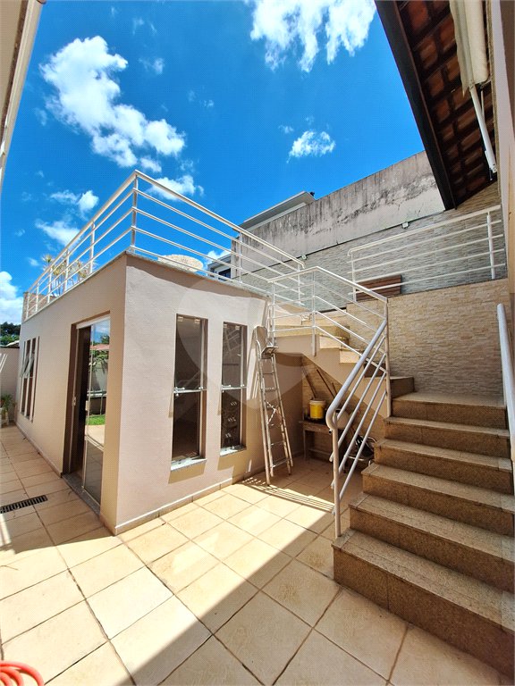 Casa à venda com 3 suítes no condomínio Bosque de Grevilea, Vinhedo - SP