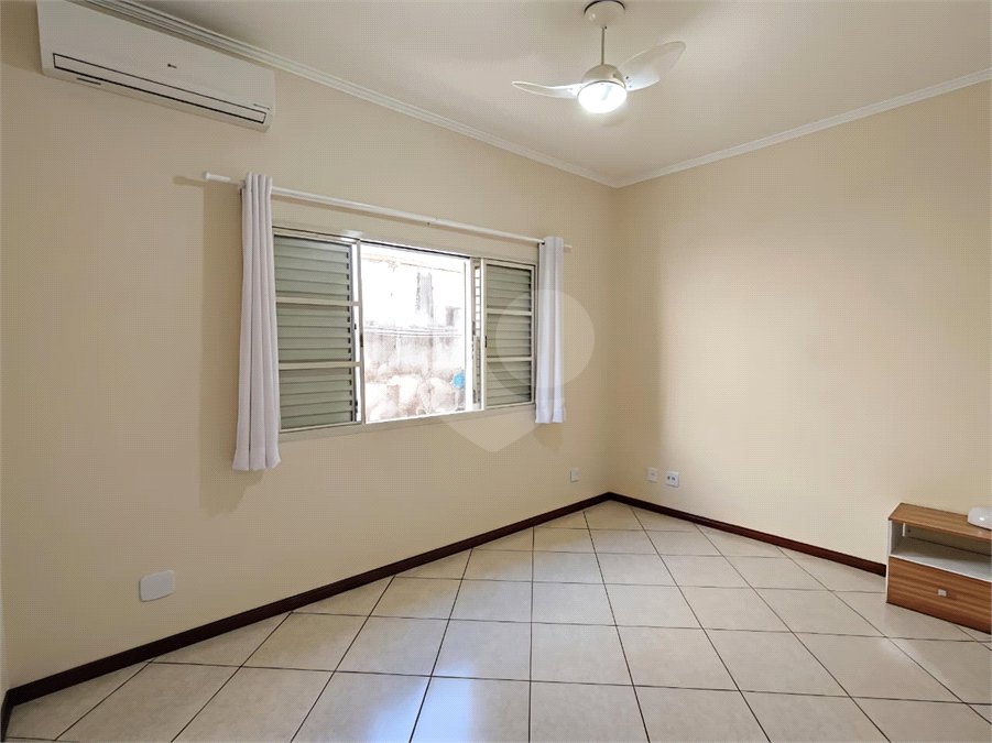 Sobrado à venda ou para alugar com 3 quartos, sendo 1 suíte,  em Jardim Itália, Itapetininga, SP