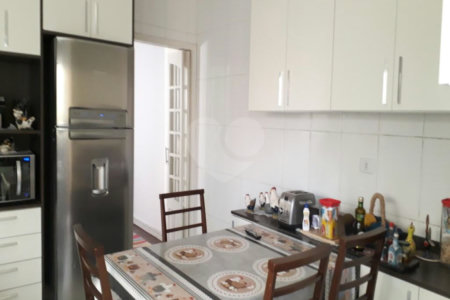 Casa à venda com 3 quartos, sendo 2 suítes, em Cidade dos Bandeirantes, São Paulo, SP