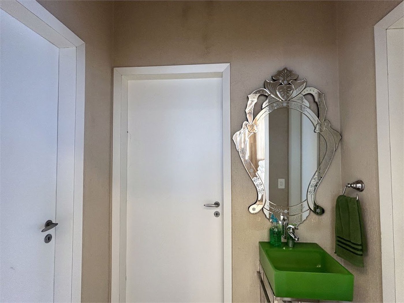 Sala para Alugar, 1629 M² por R$ 70.000 - Encruzilhada - Santos/Sp