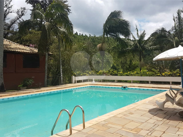 Casa à venda com 5 quartos, sendo 1 suíte,  em Serra da Cantareira, Mairiporã, SP