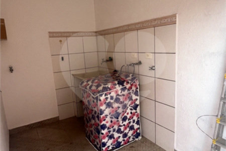 Sobrado à venda ou para alugar com 4 quartos, sendo 2 suítes, em Jardim Terceiro Centenário, Atibaia, SP