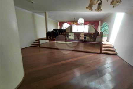 Sobrado à venda com 4 suítes em Ribeirânia, Ribeirão Preto, SP