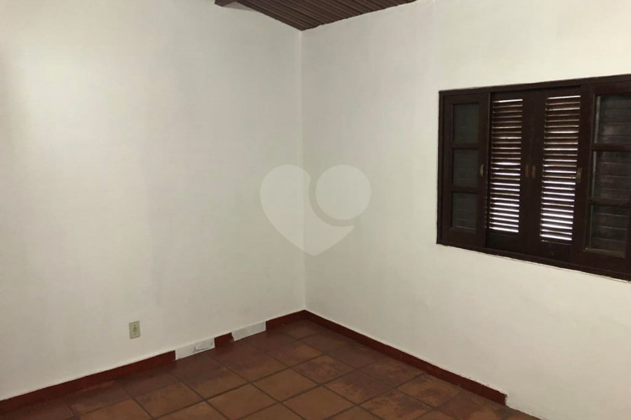 Sobrado à venda com 3 quartos em Serra da Cantareira, Mairiporã, SP