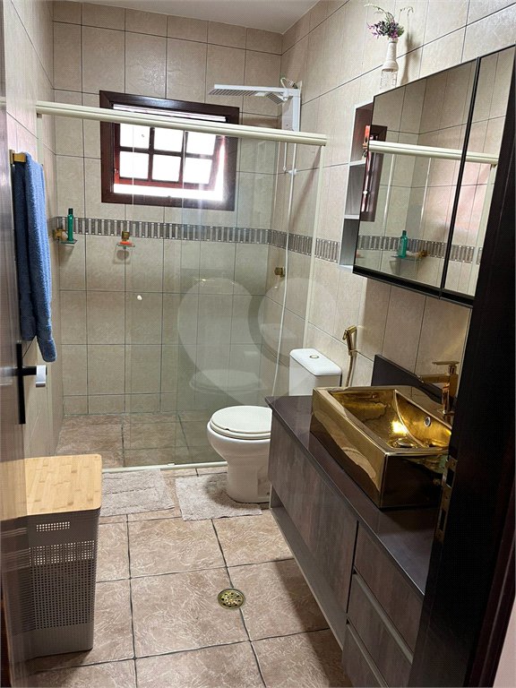 Casa Térrea à venda com 5 quartos, sendo 3 suítes,  em Vila Oliveira, Mogi das Cruzes, SP