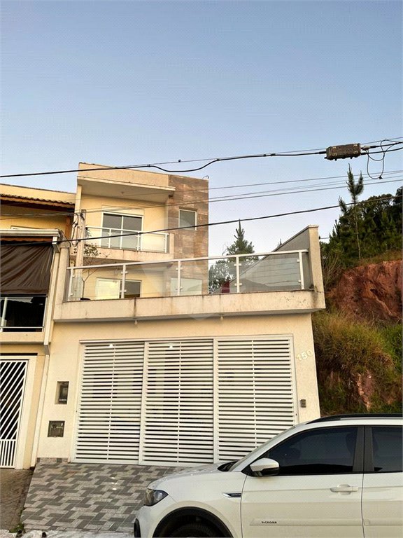 Casa à venda com 3 suítes no condomínio Residencial Rubi, Mogi das Cruzes - SP