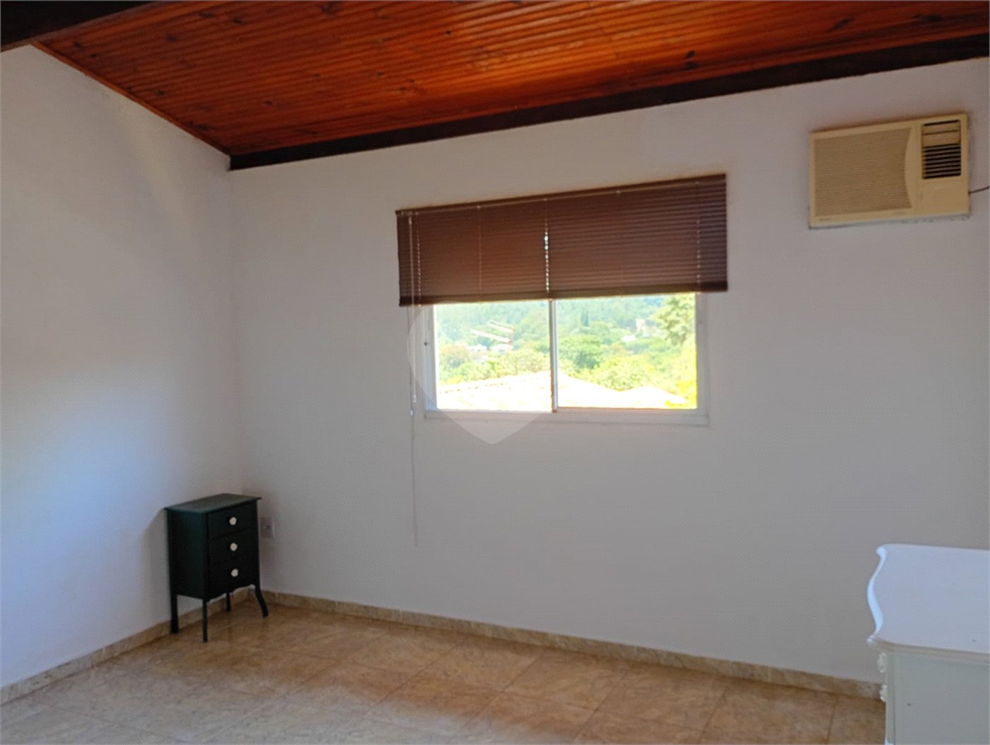 Casa Térrea à venda com 3 quartos em Guaxinduva, Atibaia, SP