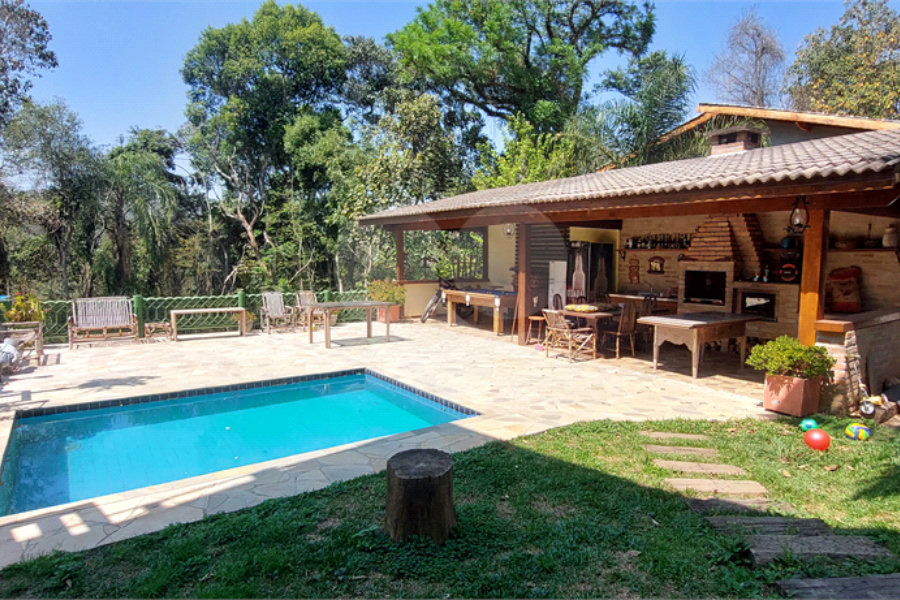 Condomínio à venda com 4 quartos, sendo 2 suítes,  em Caraguatá, Mairiporã, SP