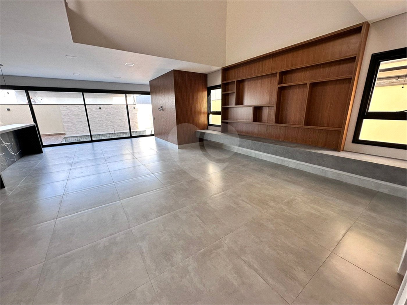 Casa à venda com 3 suítes no condomínio Residencial Central Parque, Salto - SP