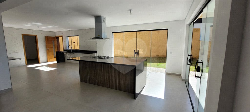 Casa à venda com 4 suítes no condomínio Sausalito, Mairiporã - SP
