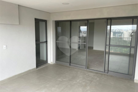 Apartamento à venda com 3 suítes em Alto da Boa Vista, São Paulo, SP