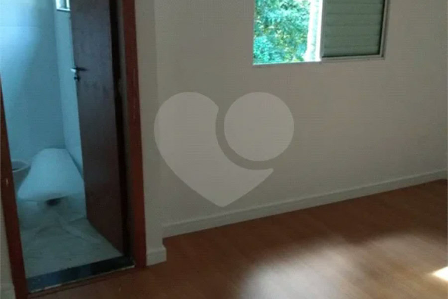 Casa à venda com 3 suítes no condomínio Severino Coelho, São Paulo - SP