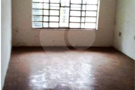 Sobrado à venda com 3 quartos em Saúde, São Paulo, SP