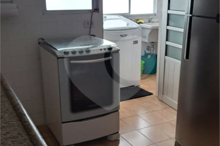 Apartamento à venda com 3 quartos, sendo 1 suíte,  em Vila Olímpia, São Paulo, SP