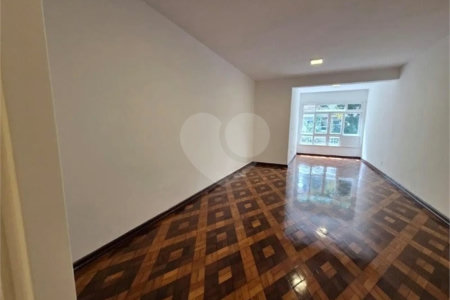 Apartamento à venda com 3 quartos, sendo 1 suíte, em Copacabana, Rio de Janeiro, RJ