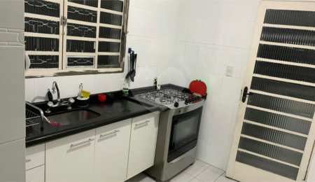 Sobrado à venda com 3 quartos, sendo 1 suíte,  em Jardim Esmeralda, São Paulo, SP