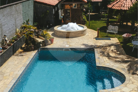Casa à venda com 3 quartos, sendo 1 suíte, no condomínio Parque da Fazenda, Itatiba - SP