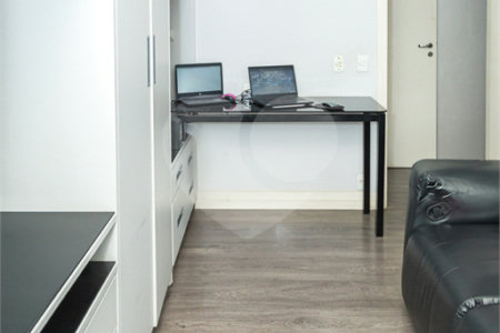 Apartamento à venda com 4 quartos, sendo 2 suítes, em Moema, São Paulo, SP