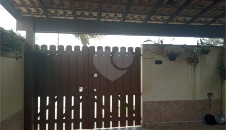Casa à venda com 2 quartos em Jardim Savoy, Itanhaém, SP