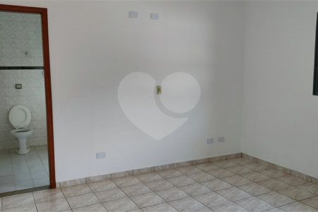 Sobrado à venda com 3 quartos, sendo 1 suíte, em Ressaca, Atibaia, SP