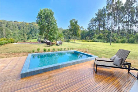 Casa à venda com 3 suítes no condomínio Lagú, São Roque - SP