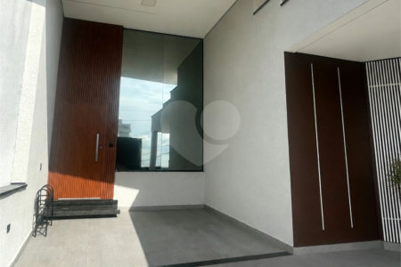 Casa à venda com 3 quartos, sendo 1 suíte, no condomínio Horto Florestal II, Sorocaba - SP