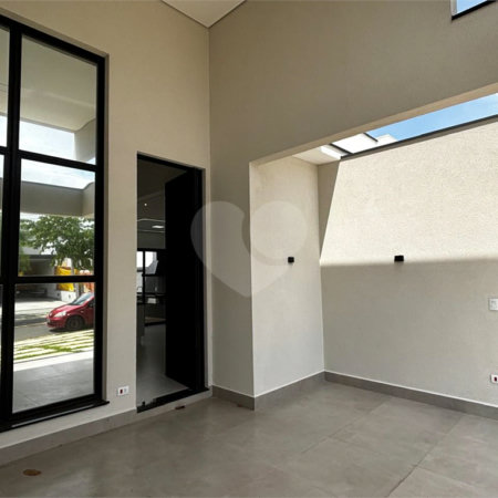 Casa à venda com 3 quartos, sendo 1 suíte, no condomínio Village Moutonnée, Salto - SP