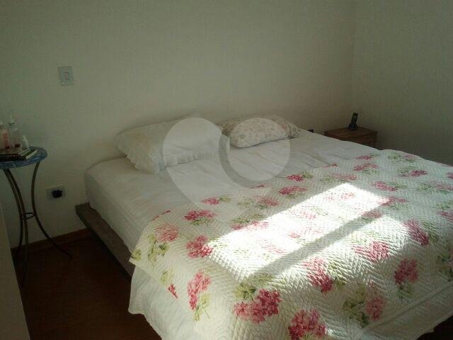 Casa à venda com 4 suítes em Guaxinduva, Atibaia, SP