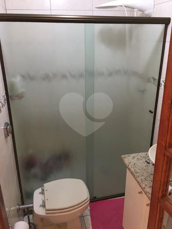 Casa à venda com 3 quartos, sendo 1 suíte, no condomínio Sobrado, São Paulo - SP