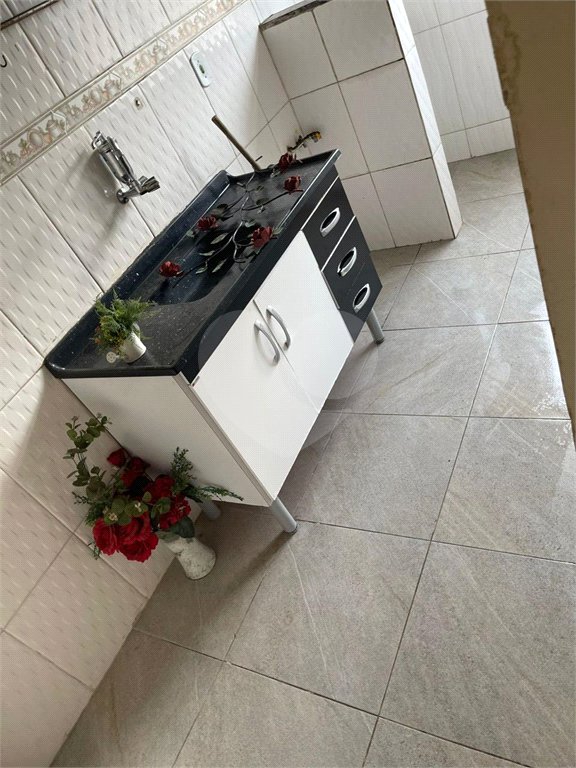 Apartamento para alugar com 2 quartos em Senador Vasconcelos, Rio de Janeiro, RJ
