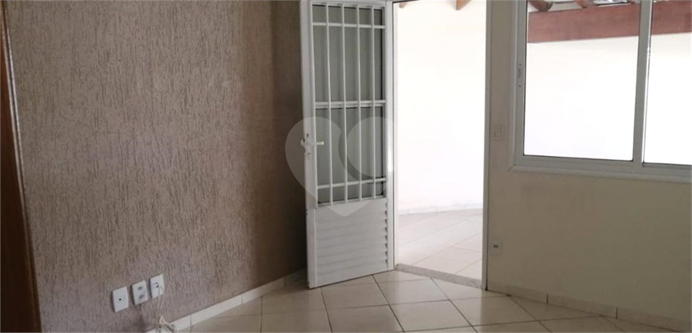 Casa à venda com 2 quartos em João Xxiii, Vinhedo, SP