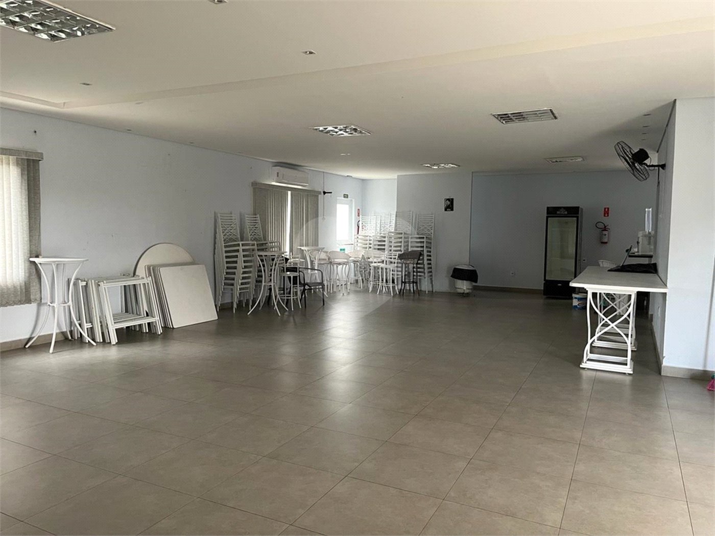 Casa à venda com 3 suítes no condomínio Campos do Conde Ii, Paulínia - SP