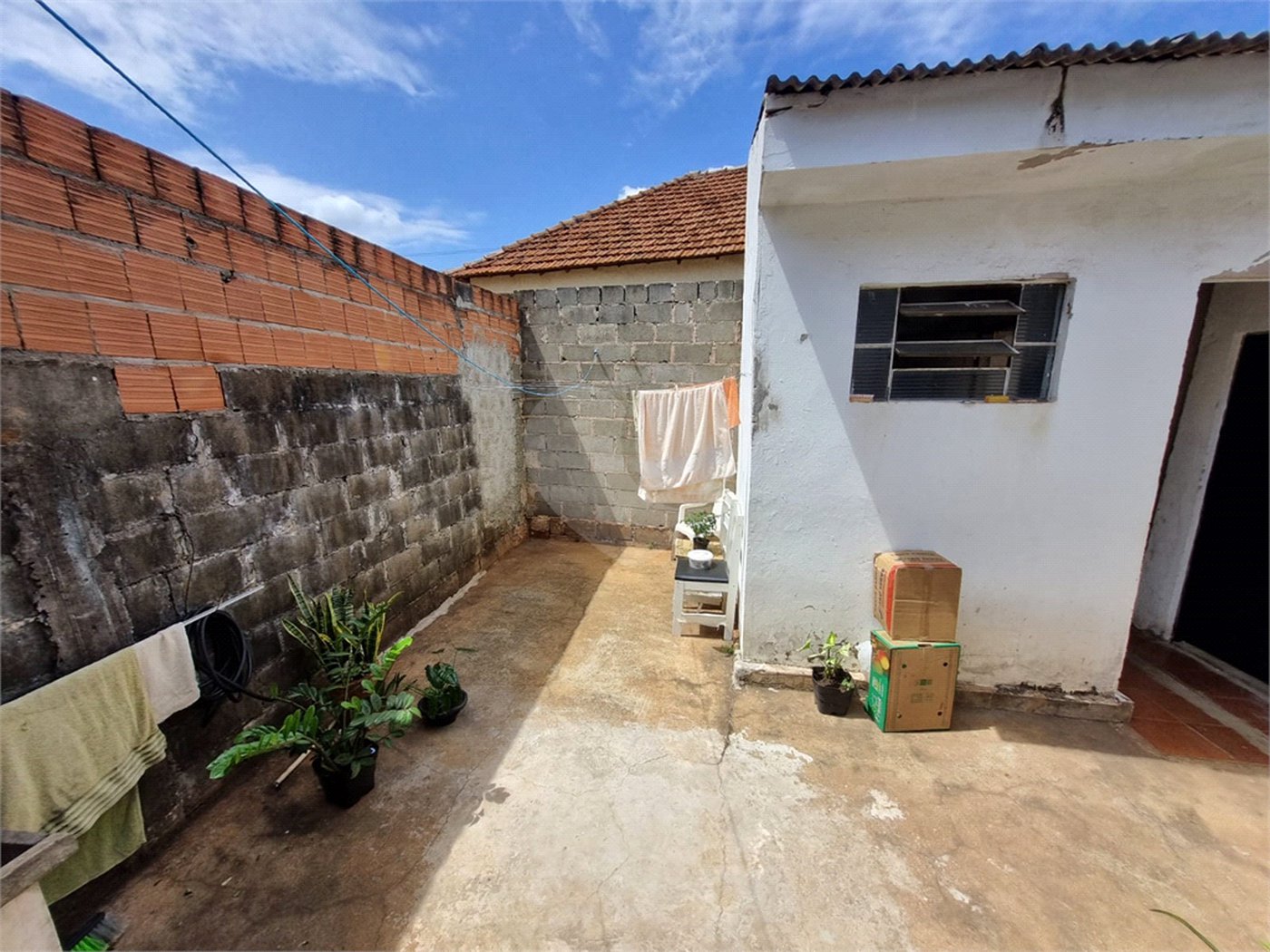 Casa térrea a venda na Vila Lutfalla