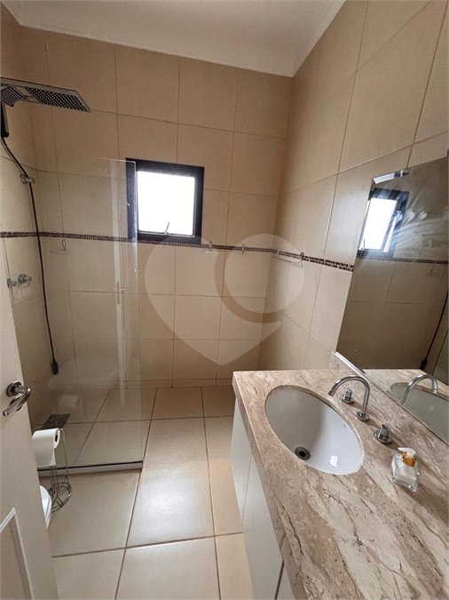 Casa à venda com 3 suítes no condomínio Residencial Maria Dulce, Indaiatuba - SP