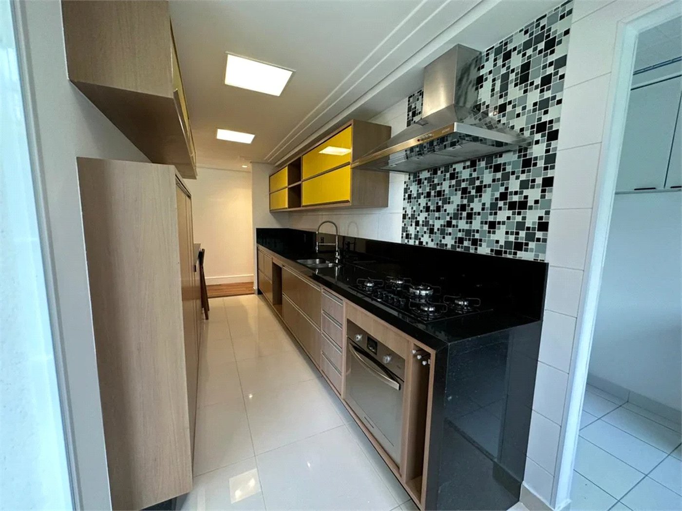 Apartamento à venda com 3 quartos, sendo 1 suíte, em Lar São Paulo, São Paulo, SP