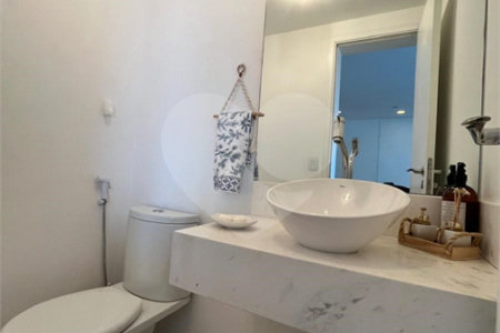 Apartamento à venda com 3 suítes em Jardim Monte Kemel, São Paulo, SP