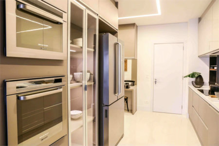 Apartamento à venda com 4 suítes em Real Parque, São Paulo, SP