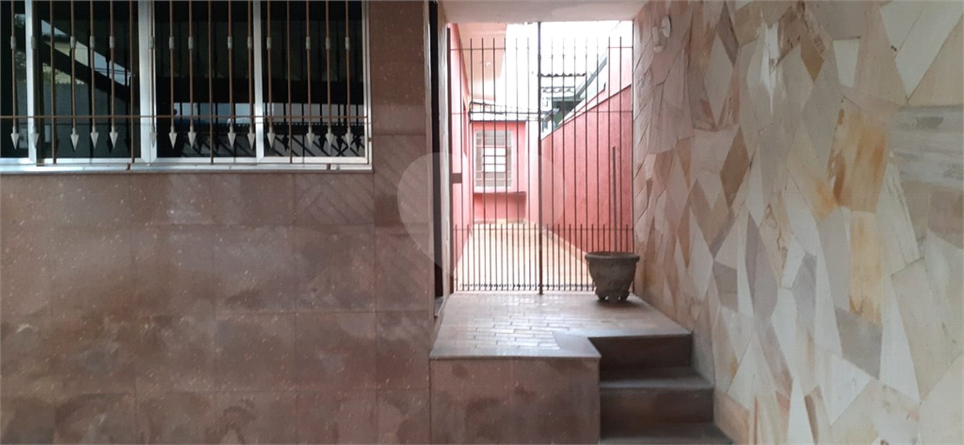 Casa à venda com 3 quartos, sendo 1 suíte, em Vila Gustavo, São Paulo, SP